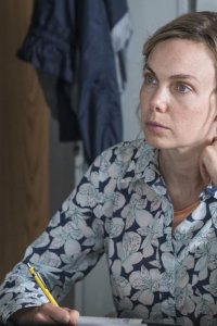 Dirk Gently’s Holistic Detective Agency – S02E01 – Space Rabbit