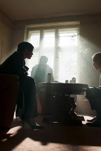 Berlin Station – S01E01 – Station to Station