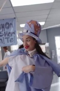 Haters Back Off! – S02E04 – Modelling at the Hospital