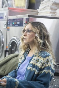 Divorce – S03E01 – Charred