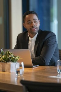 Insecure – S05E03 – Pressure, Okay?!