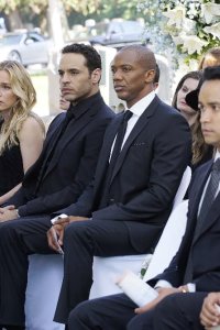 Notorious – S01E02 – The Perp Walk