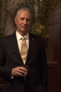 Designated Survivor – S01E20 – Bombshell