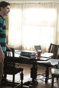 Speechless – S03E07 – F-O– FOLLOW T-H-R– THROUGH
