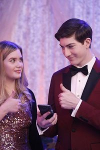 Speechless – S03E19 – P-R-O-M-P–PROMPOSAL