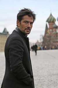 Hooten & the Lady – S01E06 – Moscow