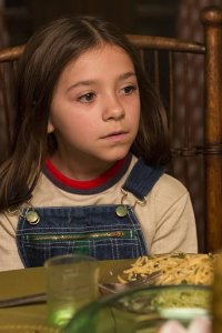 Better Things – S01E03 – Brown