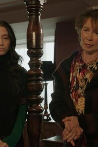 Better Things – S05E09 – England