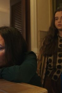 Better Things – S05E10 – We Are Not Alone