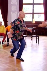 Better Late Than Never – S02E04 – Berlin – How Do You Say Roots in German?