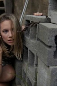 Too Close to Home – S02E01 – The Mysterious Man