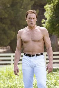 Jean-Claude Van Johnson – S2017E06 – The World Needs Its Hero