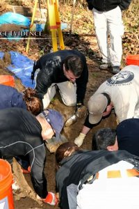 It Takes a Killer – S2017E54 – Bonded in Murder