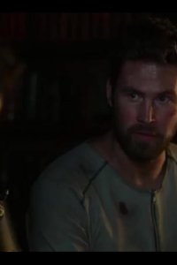 Wrecked – S03E10 – The Island Family