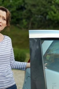 Mum – S03E01 – Monday