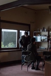 Hunters – S01E02 – Messages