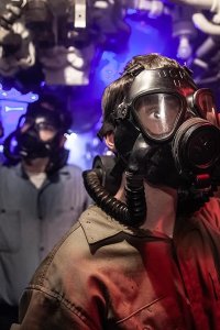 Hell Below – S04E04 – Edge of Survival