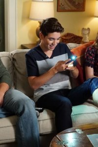 The Real O’Neals – S02E02 – The Real Dates