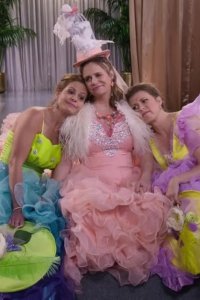 Fuller House – S05E11 – Three Weddings and a Musical