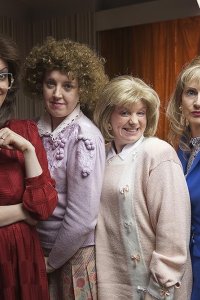 Bridget & Eamon – S01E01 – The Trócaire Box