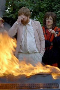 Bridget & Eamon – S01E05 – The Last of the Cigarettes
