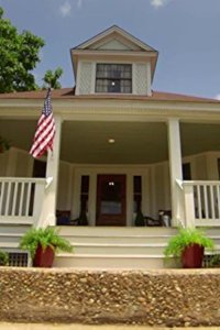 Home Town – S01E01 – Big Renovation in a Small Town