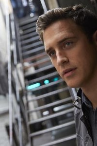Lucky Man – S03E04 – Missing Persons