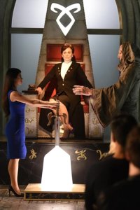 Shadowhunters – S01E11 – Blood Calls to Blood