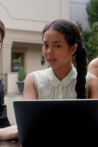 Degrassi: Next Class – S04E03 – #ILookLikeA