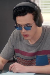 Degrassi: Next Class – S04E08 – #GetYouAManThatCanDoBoth