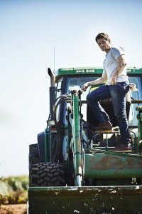 Childhood’s End – S01E01 – The Overlords