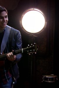 Lost & Found Music Studios – S01E08 – Dancing in the Rain