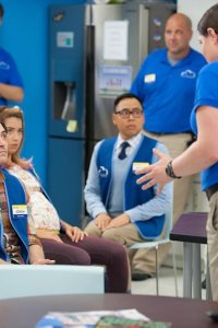 Superstore – S01E02 – Magazine Profile