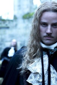 Versailles – S01E07 – Revelations