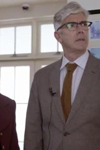 The Ex-PM – S01E01 – Arrival