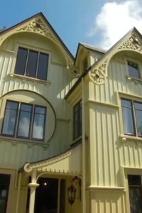 Grand Designs New Zealand – S01E04 – Titirangi: American Gothic