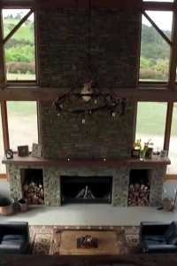 Grand Designs New Zealand – S01E08 – Auckland: American Barns