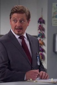Dr. Ken – S01E22 – Ken Tries Standup