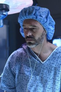Rosewood – S02E19 – Naegleria & Neighborhood Watch