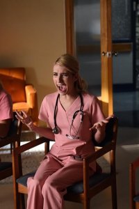 Scream Queens – S02E01 – Scream Again