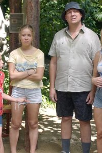 Life in Pieces – S04E01 – Jungle Push Resort Anniversary