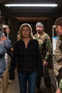 Fear the Walking Dead – S03E06 – Red Dirt