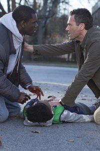 Complications – S01E01 – Pilot