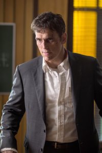 Wayward Pines – S01E01 – Where Paradise Is Home