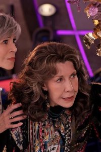 Grace and Frankie – S07E12 – The Casino