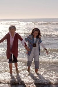 Grace and Frankie – S07E16 – The Beginning