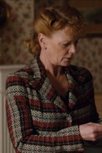Home Fires – S01E05 – Episode #1.5
