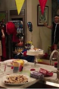 Unbreakable Kimmy Schmidt – S01E02 – Kimmy Gets a Job!