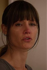 Secrets and Lies – S01E06 – The Confession