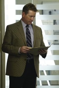 Secrets and Lies – S02E05 – The Daughter